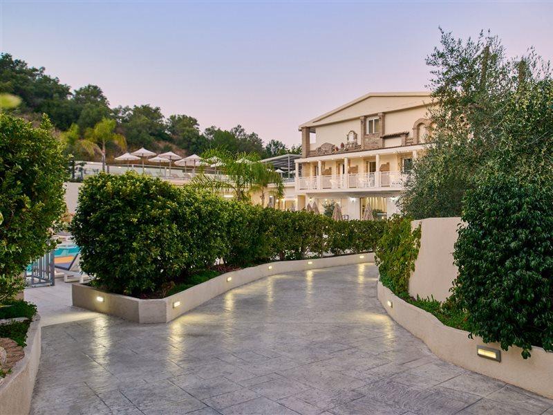 Mavrikos Hotel Plános Екстериор снимка